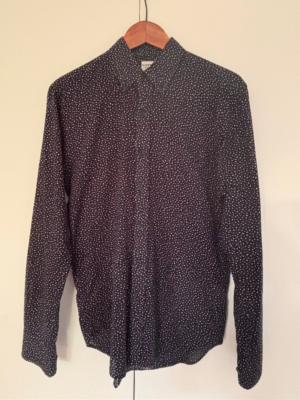United Stock Dry Goods. Lightweight graphic pattern button down shirt.  M